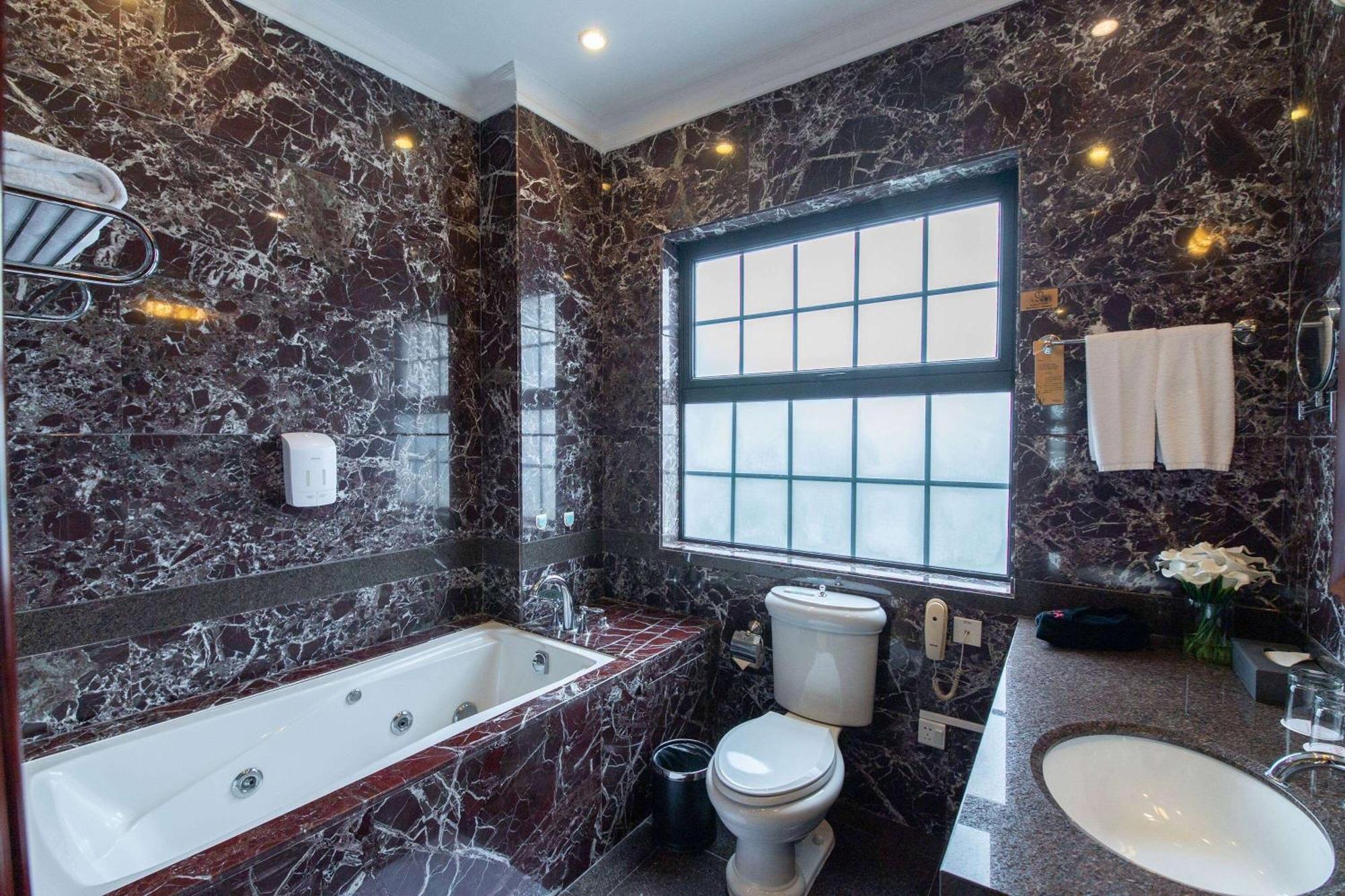 Ramada Plaza Sino-Bay Shanghai Fengxian Экстерьер фото